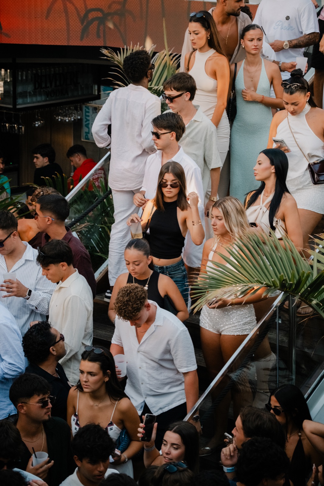 Papagayo dance floor filling up