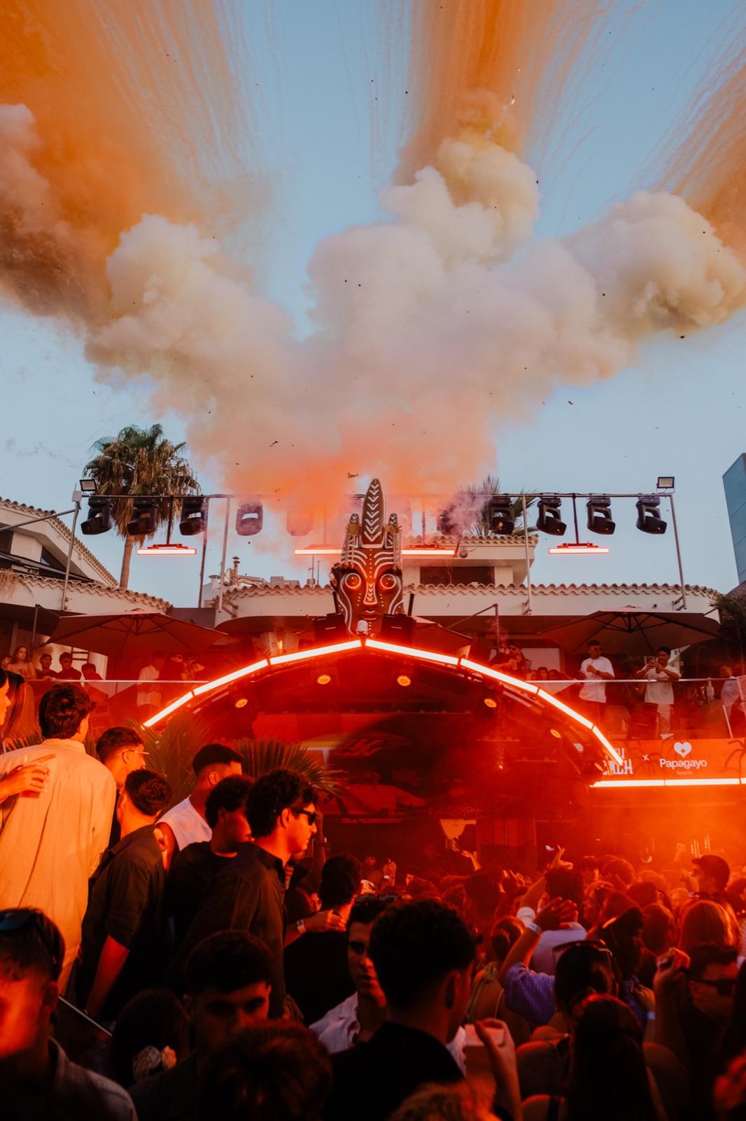 Orange lights over the crowd